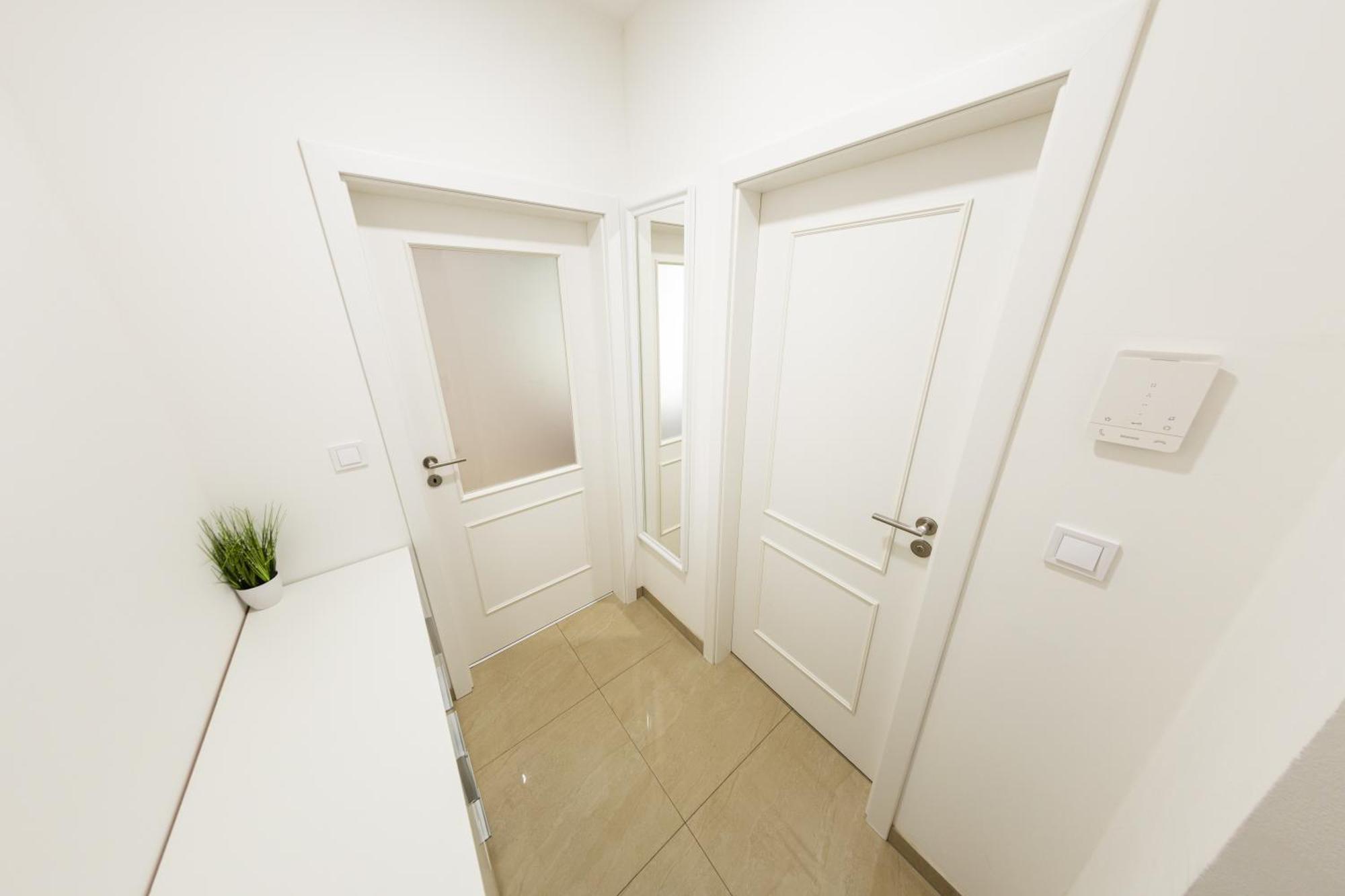 Wenceslas Square Apartment Prag Exteriör bild